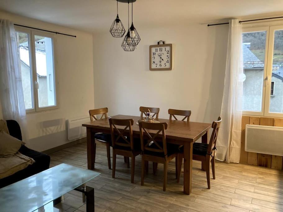 Appartement Rebouc Heches Buitenkant foto